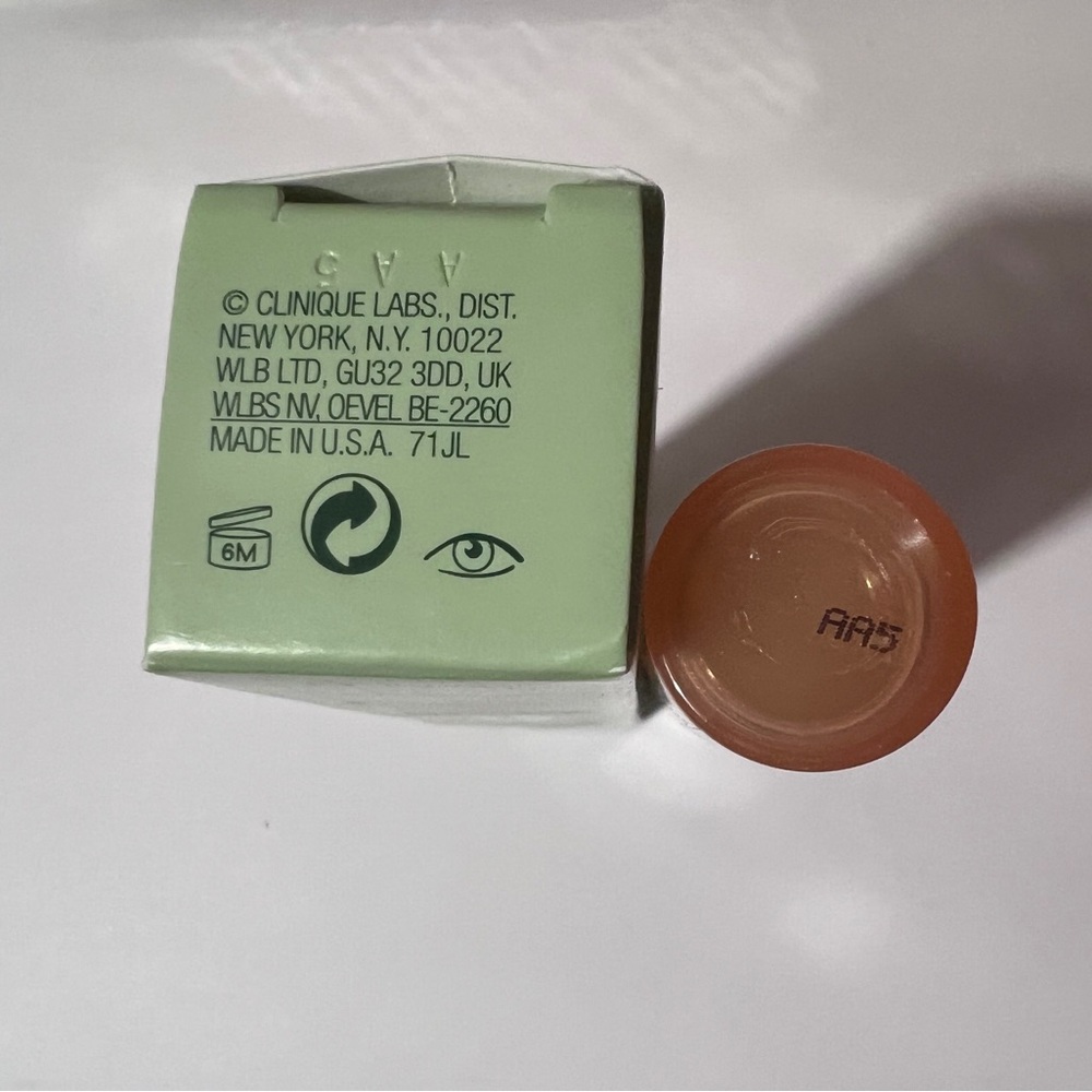 Clinique All About Eyes Serum Roller – Full Size - Picture 7 of 7